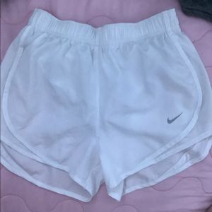 white nike womens shorts